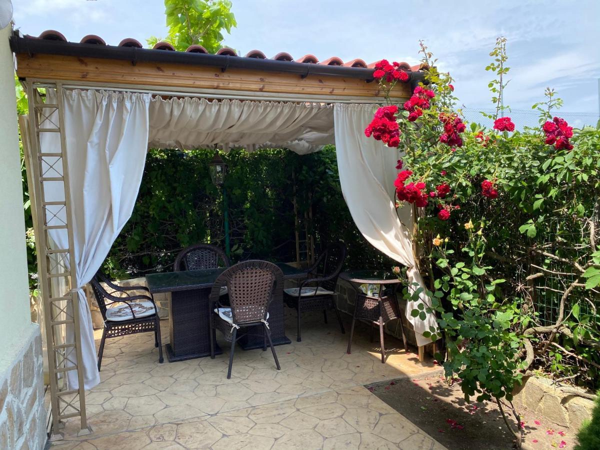Sunny Guest House رافدا المظهر الخارجي الصورة
